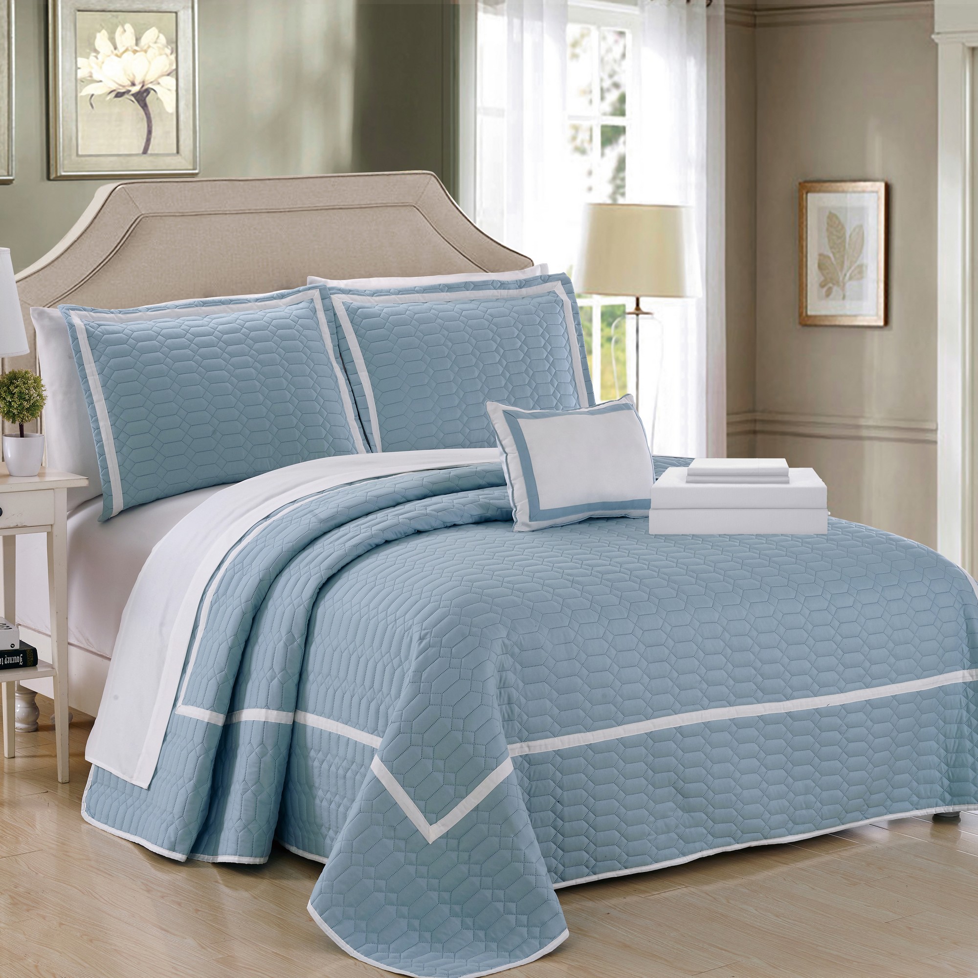 Antoine 8 Piece Quilted Bed in a Bag Sheets Decorative Pillows Shams Blue 